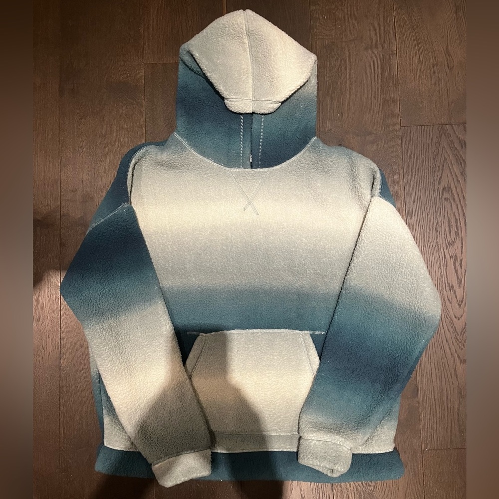 NWT UO Fleece Hoodie - Picture 1 of 2